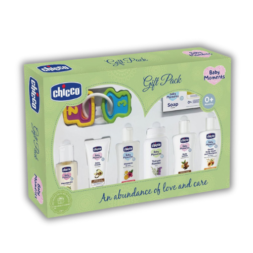Chicco Baby Moments Delight Gift Pack (Green) with 7 Baby Skin & Haircare Products and a Rattle Toy | Baby Care Gift Set for Newborn Baby Shower, New Parents, and Birthdays | Phenoxyethanol Free